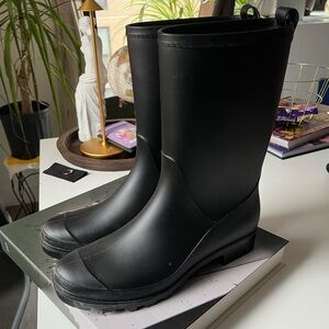black women's rain boots